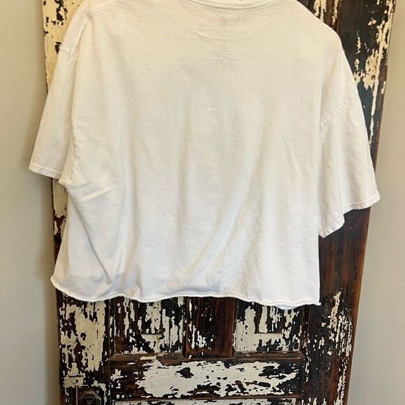 EUC Junk Food Los Angeles Wanted Baby Yoda crop top. Size XL. No flaws. - Picture 4 of 6